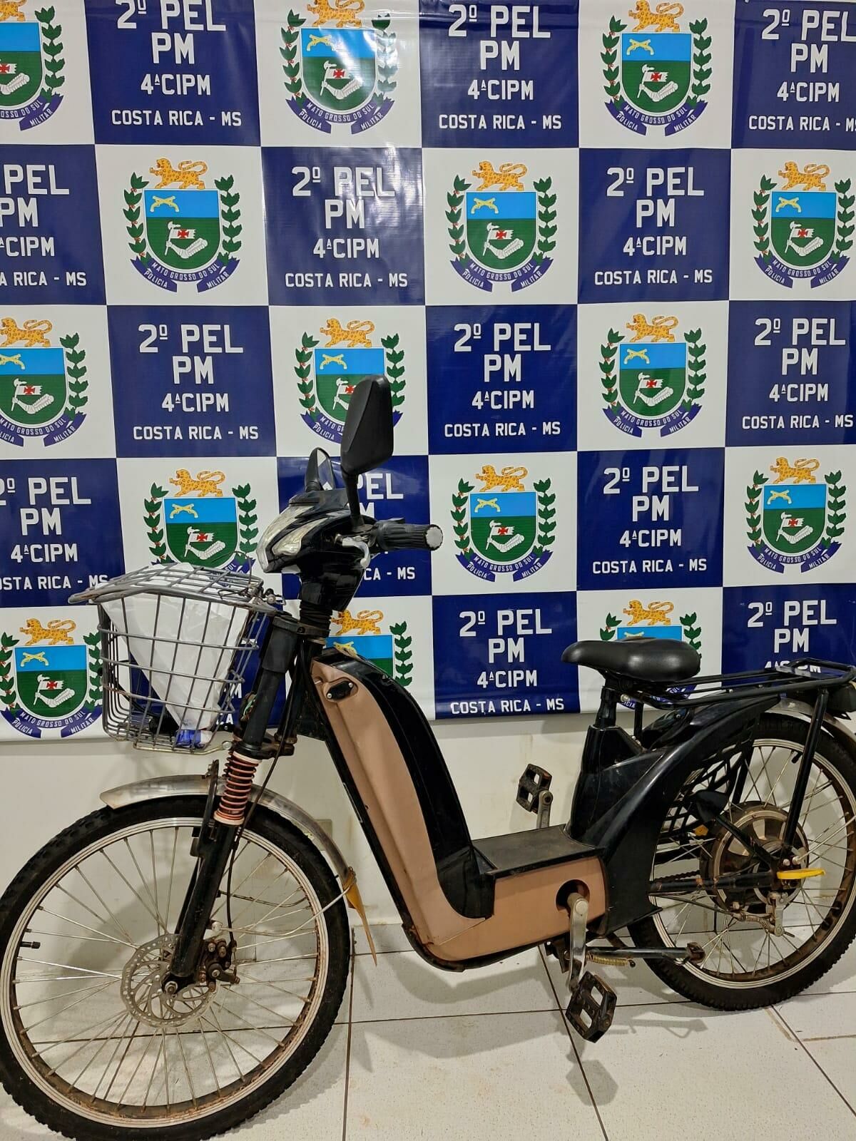 Imagem de compartilhamento para o artigo Polícia aborda homem na rua e acaba recuperando bicicleta furtada em Costa Rica da MS Todo dia